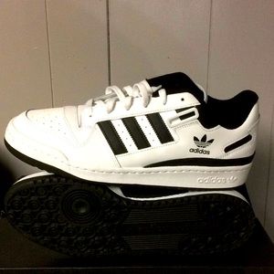 Adidas Forum low new condition White/Black classic
